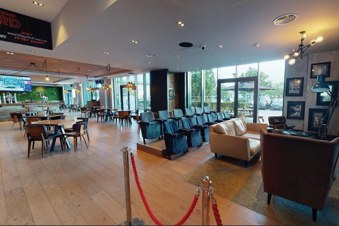 Village Hotel Solihull Eksteriør billede