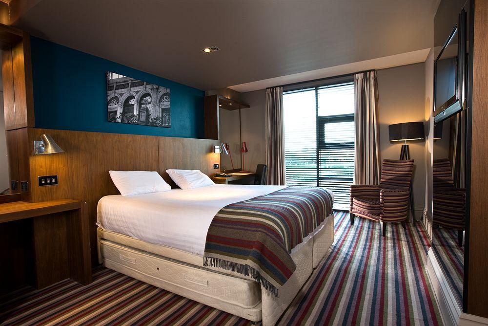 Village Hotel Solihull Eksteriør billede